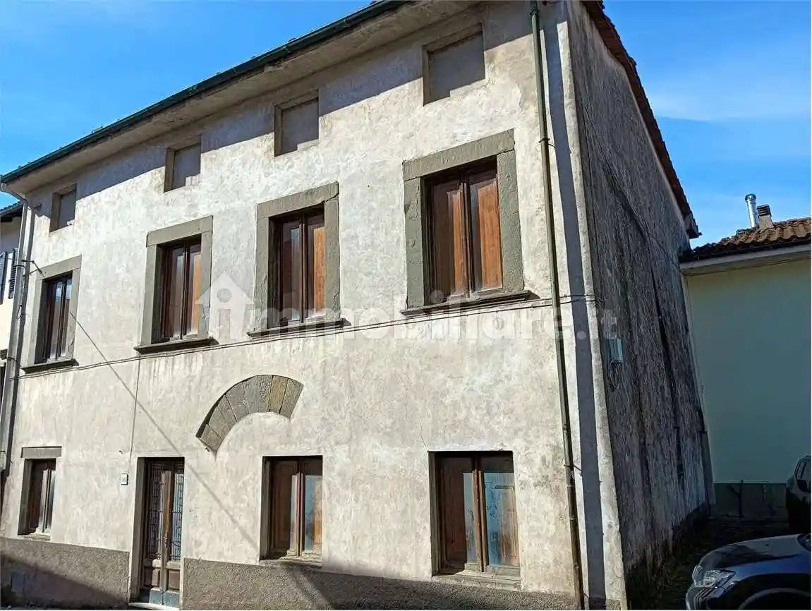 Casa indipendente in vendita a Borgo a Mozzano