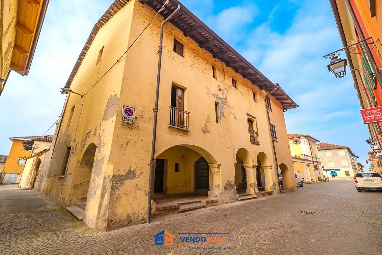 Palazzo - Edificio in vendita a Pancalieri