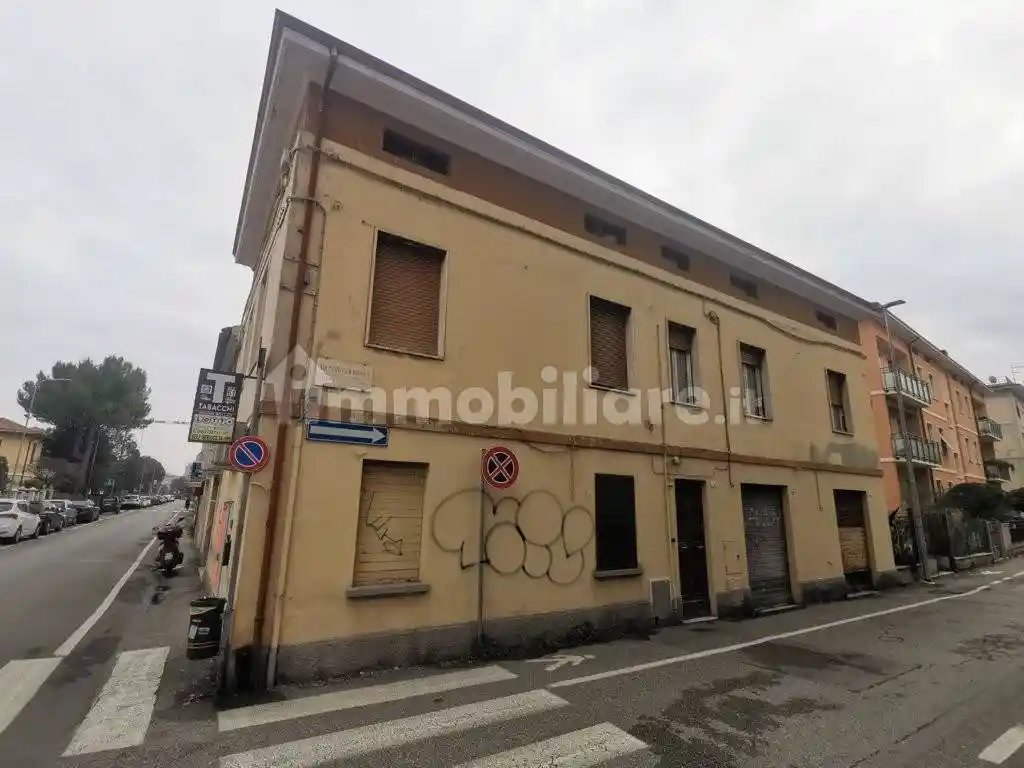 Palazzo - Edificio in vendita a Pesaro