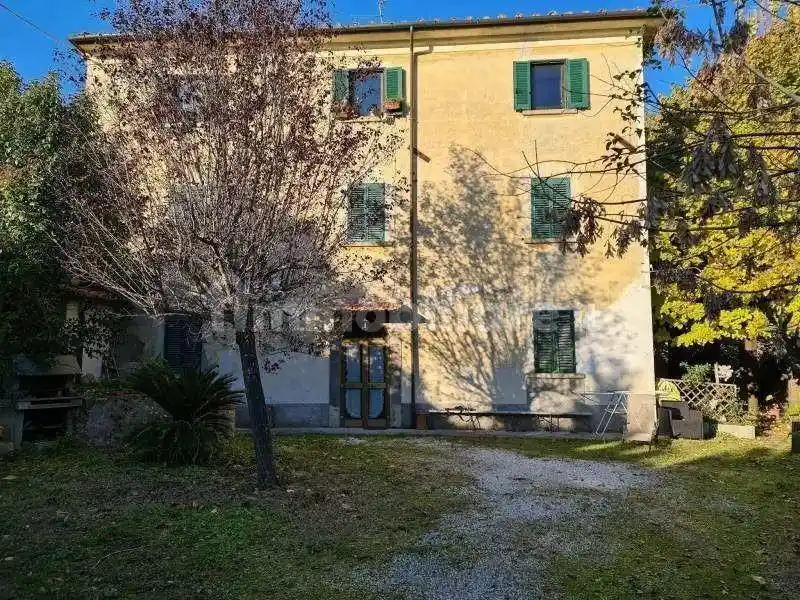 Villa in vendita a Pistoia