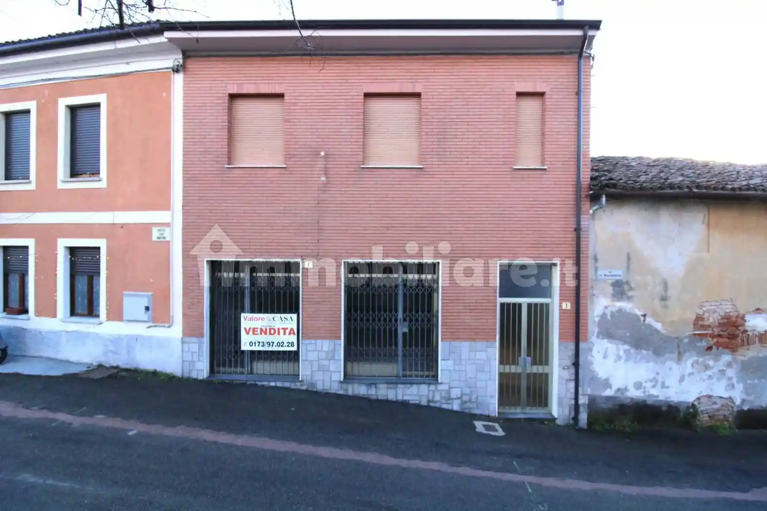 Casa indipendente in vendita a Vezza d'Alba