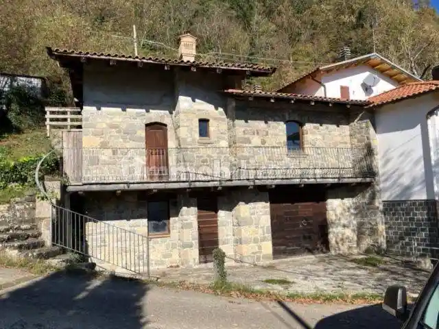 Villa in vendita a Ventasso