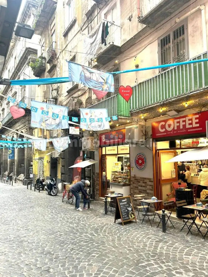 Appartamento in vendita a Napoli