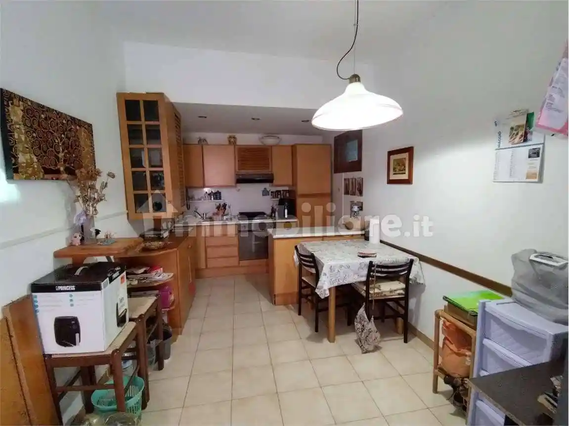 Casa indipendente in vendita a Luni