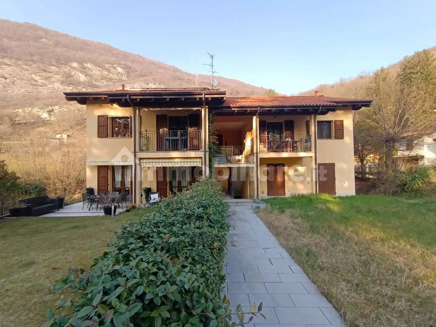 Appartamento in vendita a Canzo