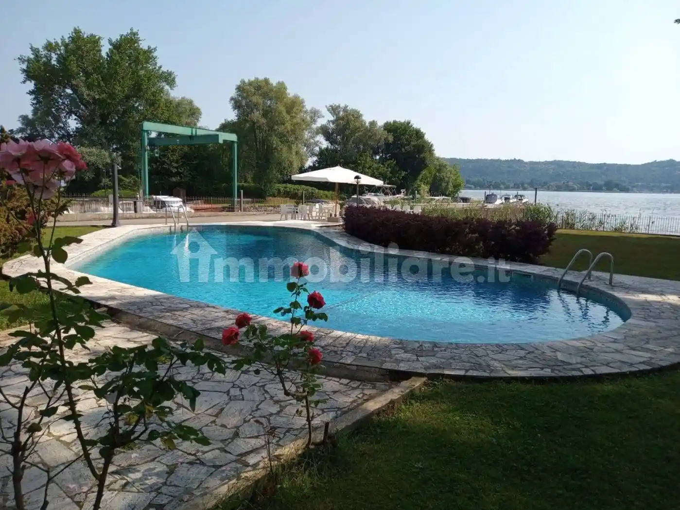 Appartamento in affitto a Dormelletto