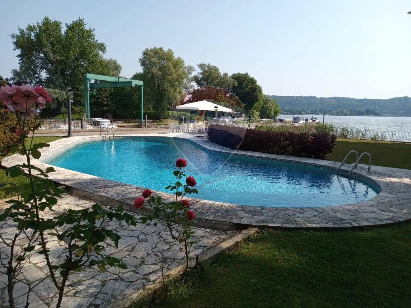 Appartamento in affitto a Dormelletto