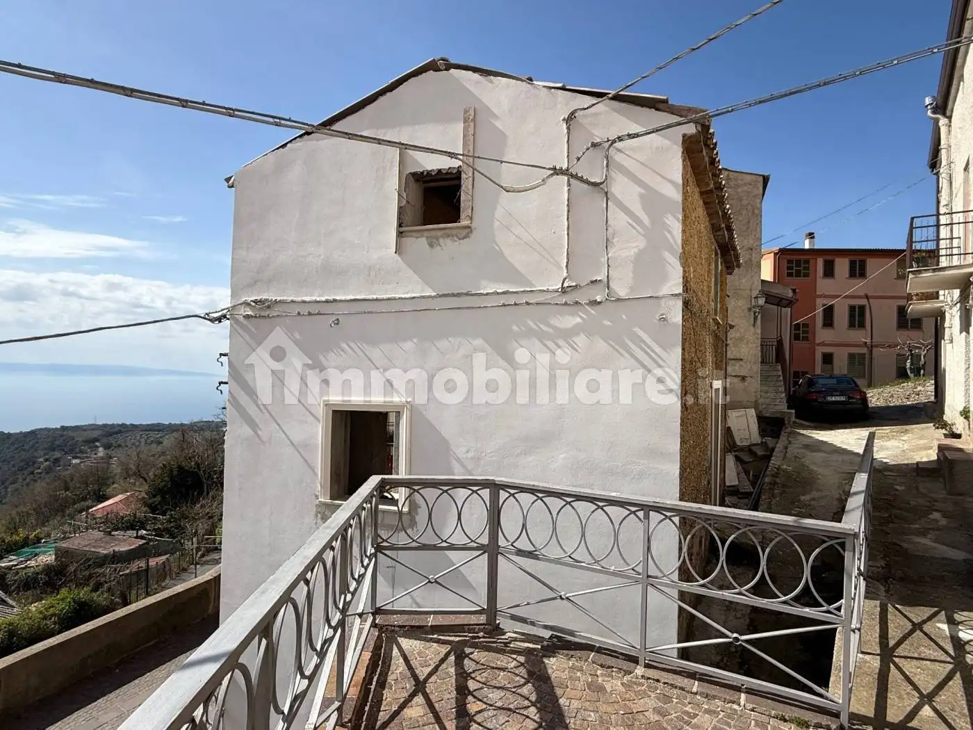 Palazzo - Edificio in vendita a Gizzeria