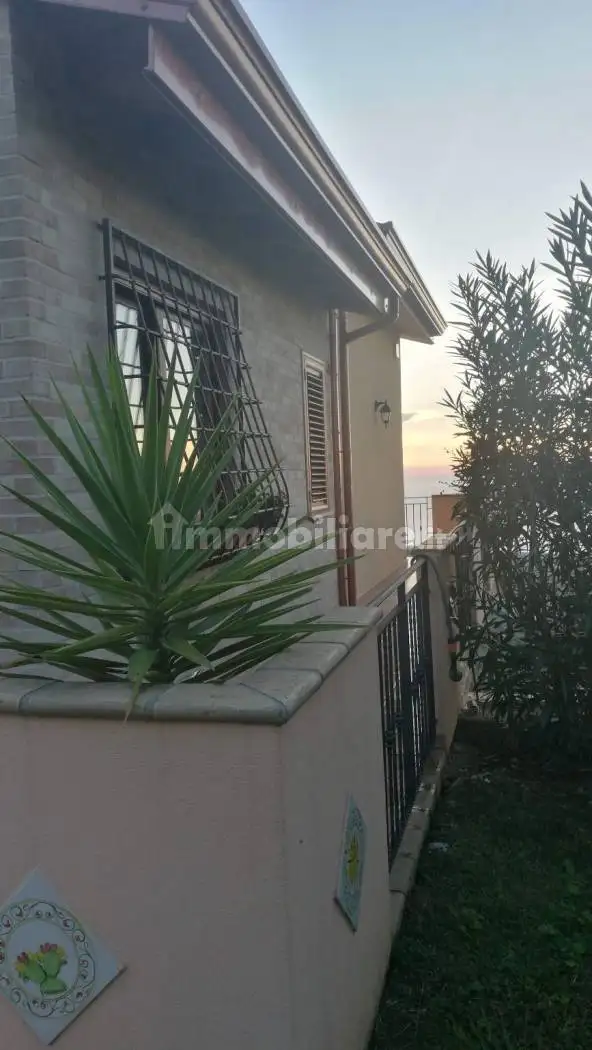 Villa in vendita a Naso