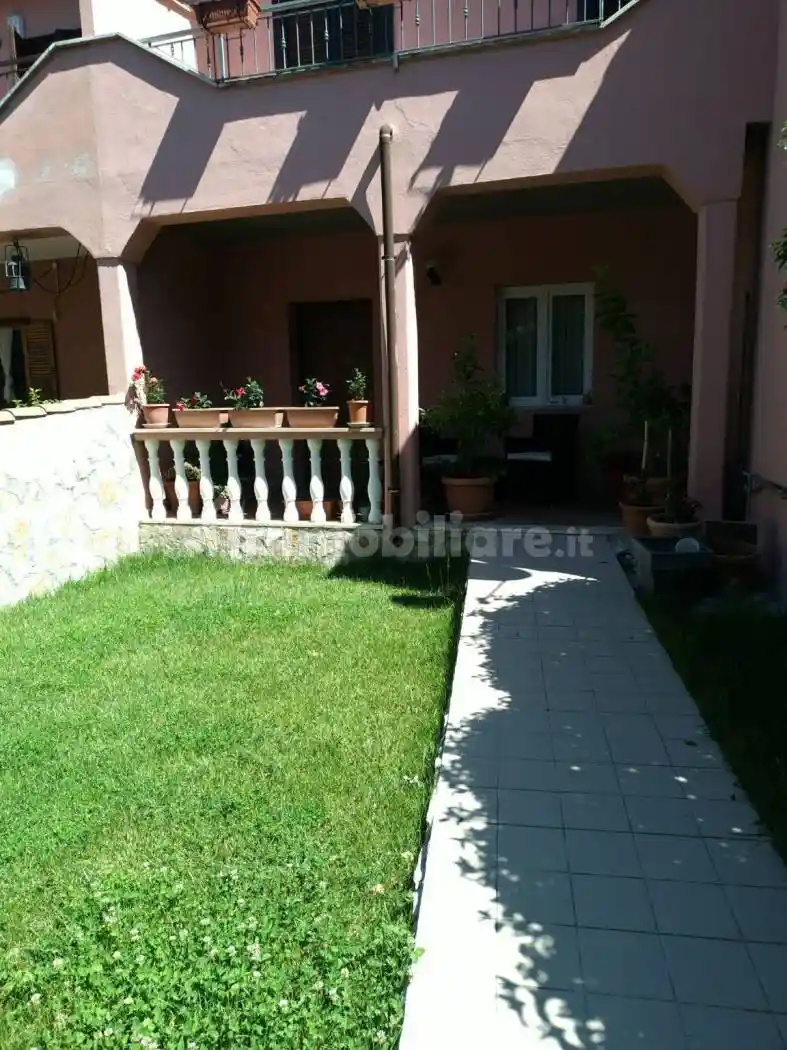 Villa in vendita a Scandriglia