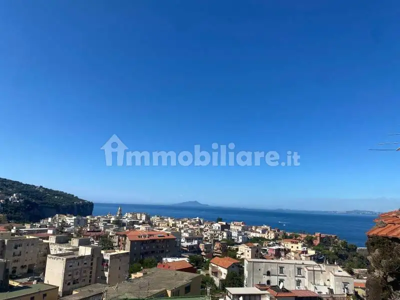 Appartamento in vendita a Vico Equense