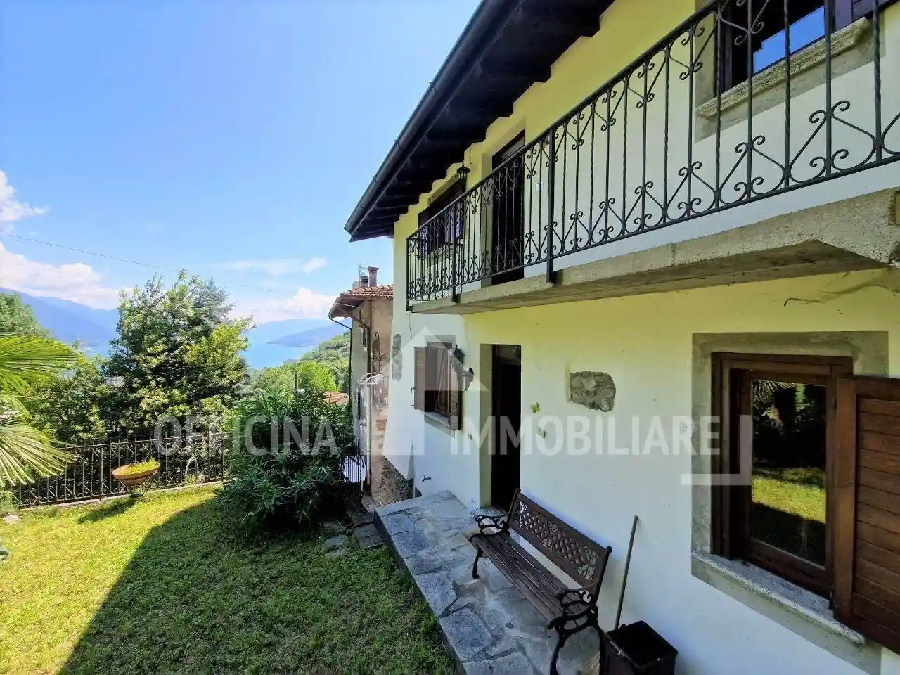 Villa in vendita a Gravedona ed Uniti