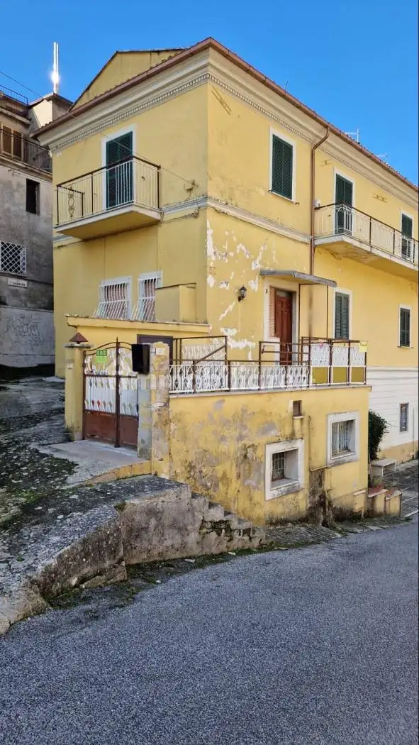 Appartamento in vendita a Pescosolido