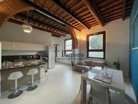 Casa indipendente in vendita a Campi Bisenzio