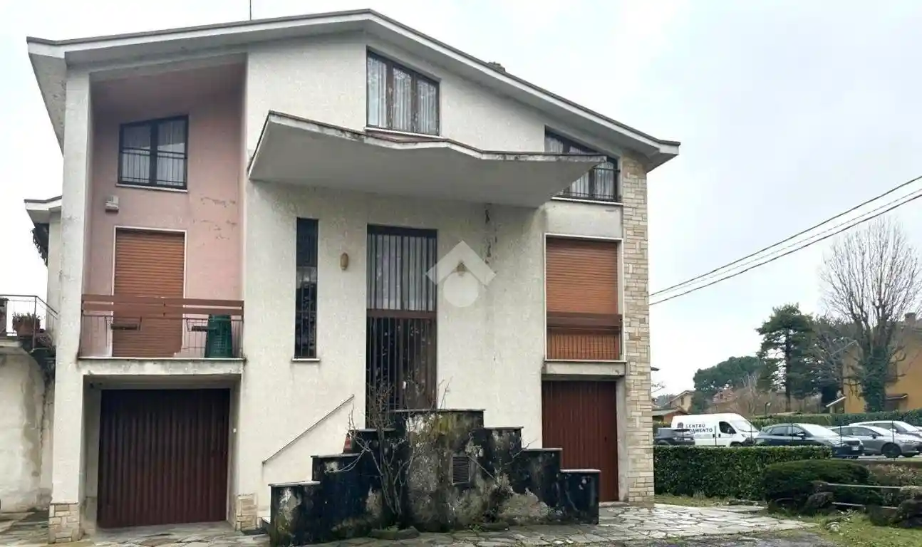 Casa indipendente in vendita a Monticello Brianza