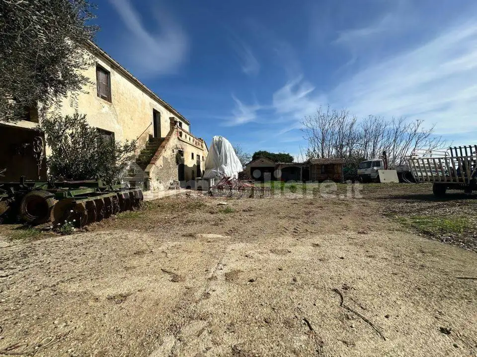 Rustico - Casale in vendita a Mosciano Sant'Angelo