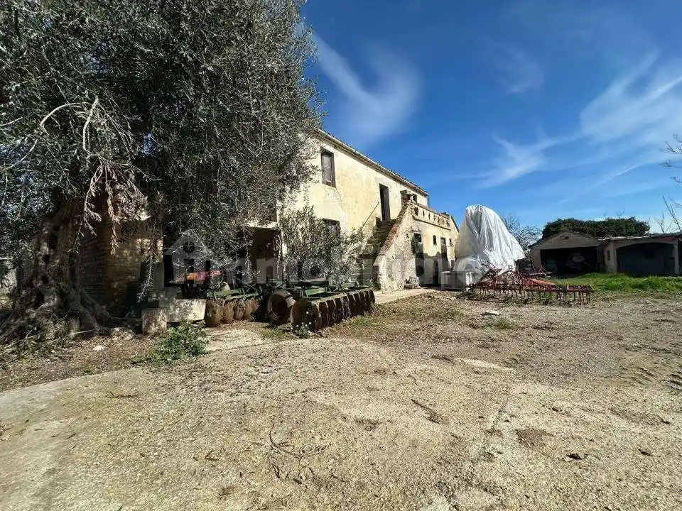 Rustico via Della Stazione snc, Centro, Mosciano Sant'Angelo - foto 5