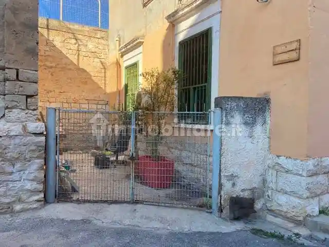 Palazzo - Edificio in vendita a Bisceglie