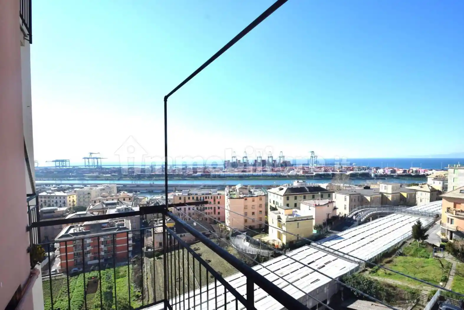 Appartamento in vendita a Genova