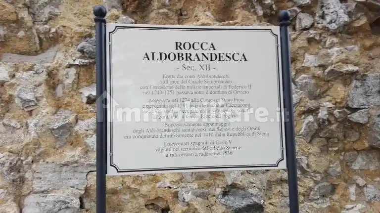 Appartamento in vendita a Semproniano