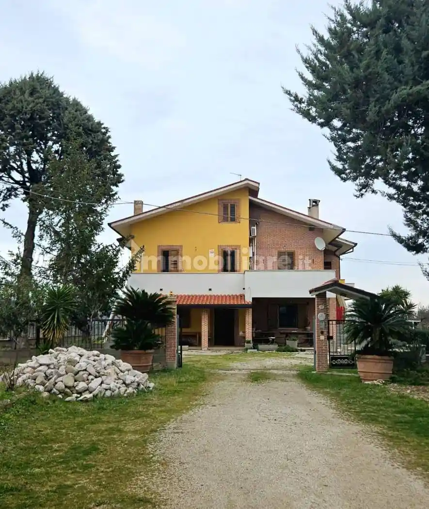 Villa unifamiliare, buono stato, 480 m², Santa Maria Imbaro - foto 2