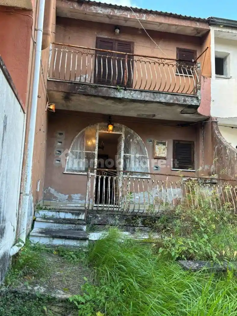 Villa in vendita a Roccagloriosa