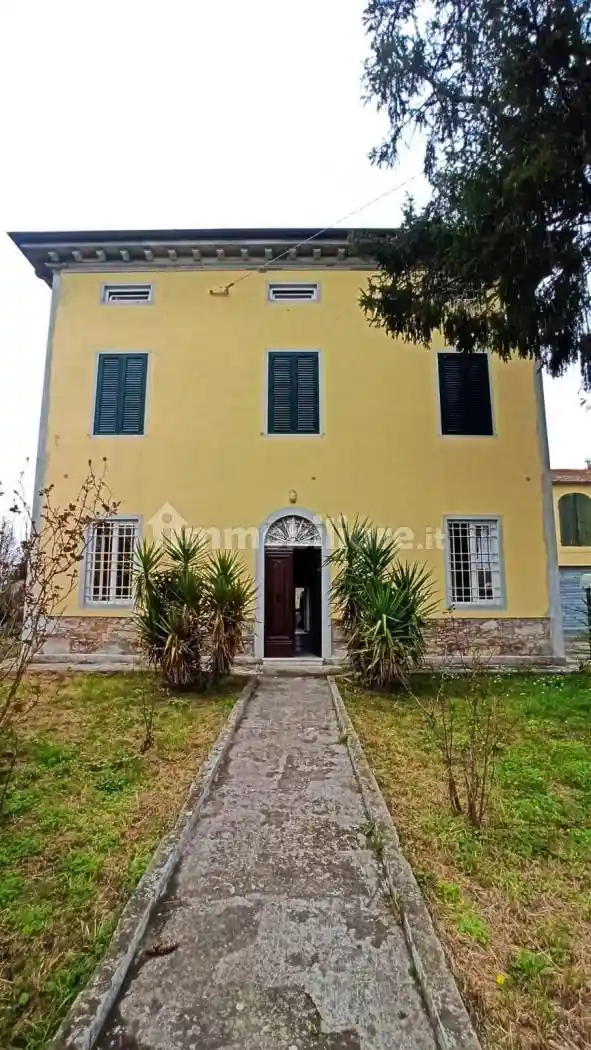 Villa in vendita a Capannori