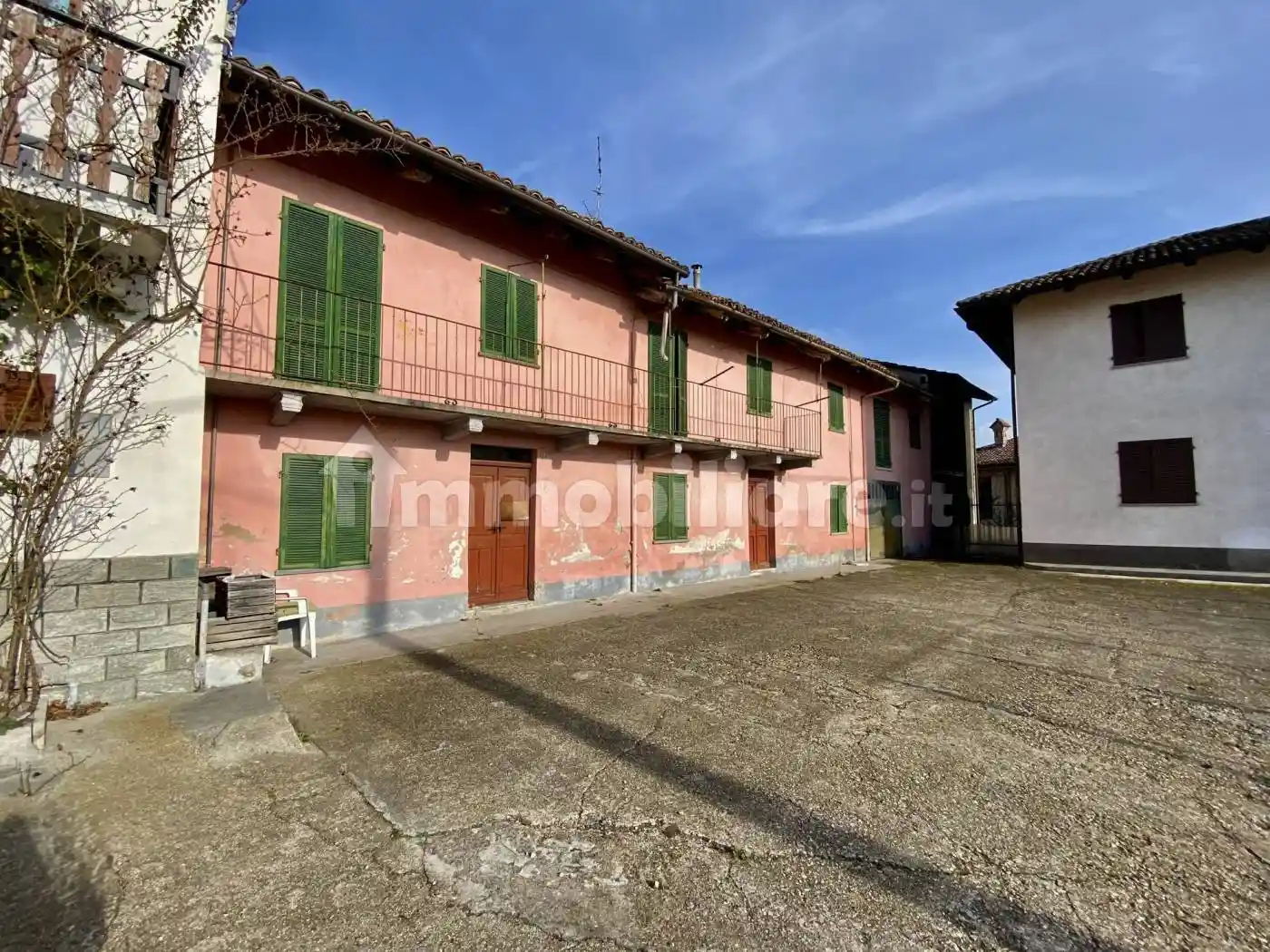 Casa indipendente in vendita a Alba