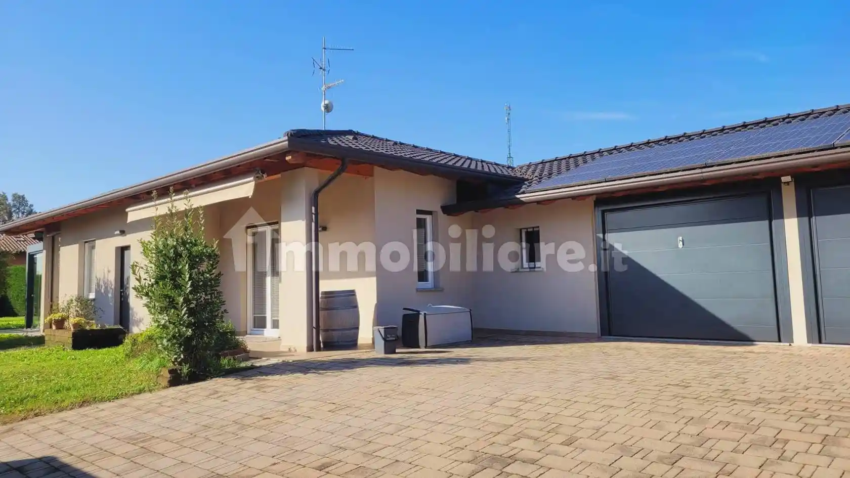 Villa in vendita a Carnago