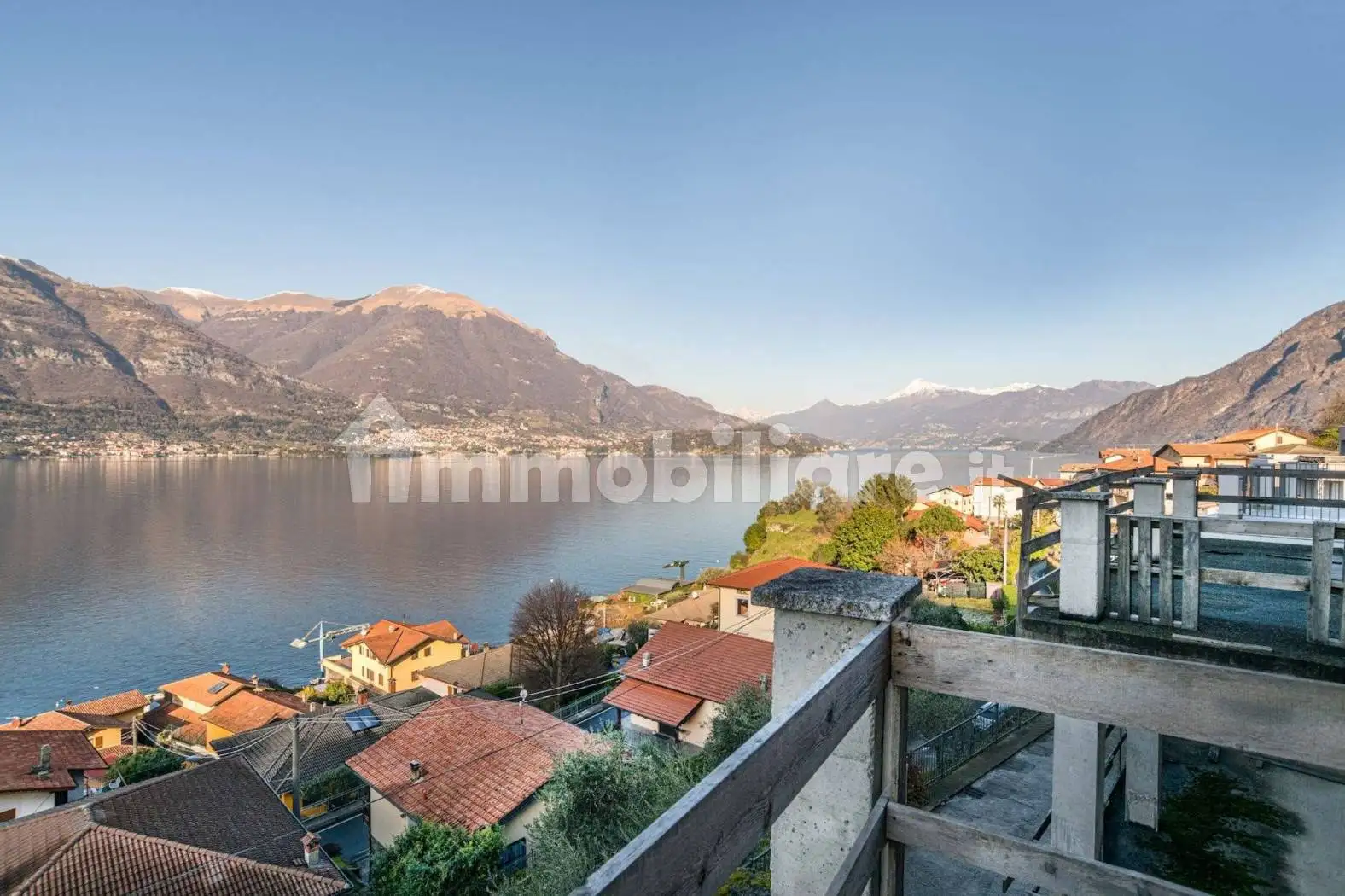 Villa in vendita a Lezzeno