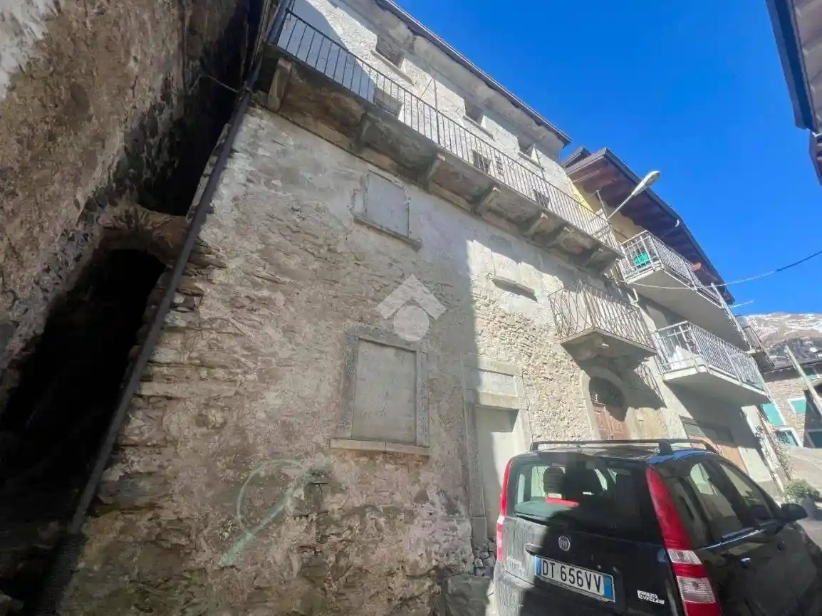 Palazzo - Edificio in vendita a Ponte di Legno