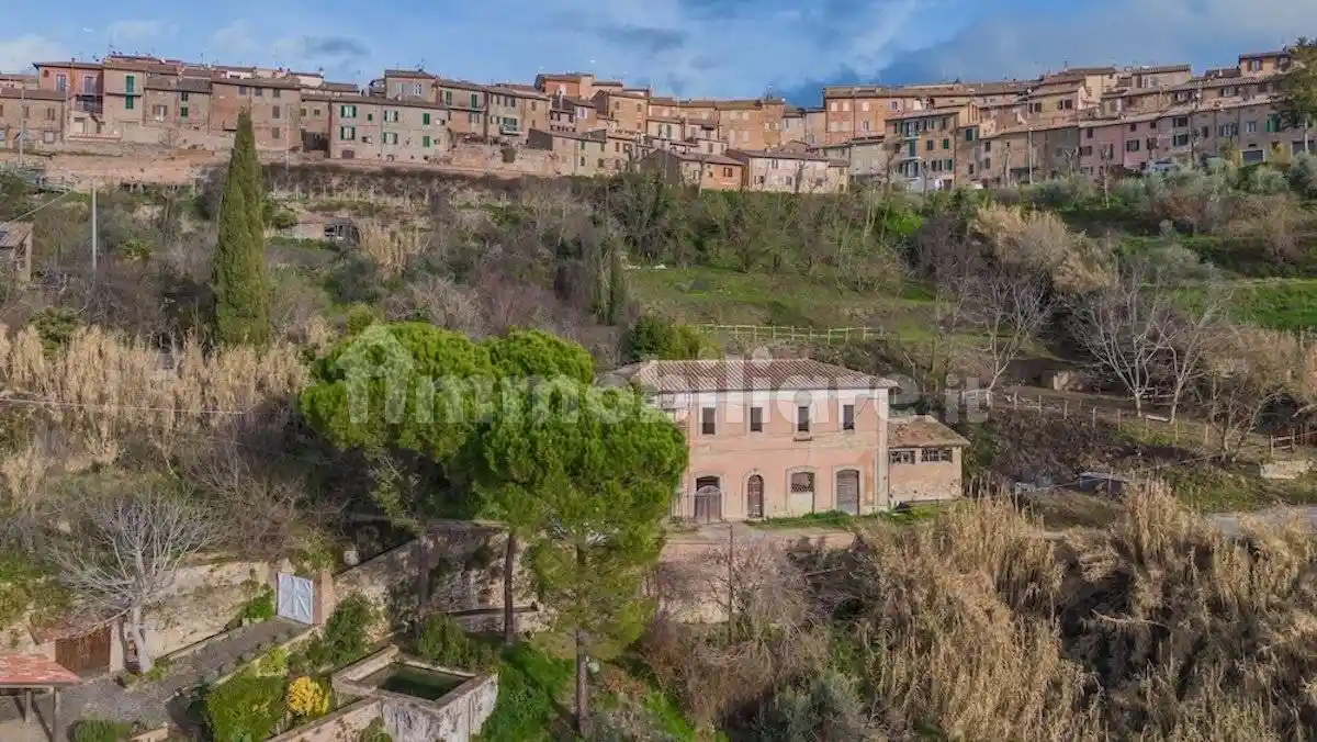 Rustico - Casale in vendita a Città della Pieve