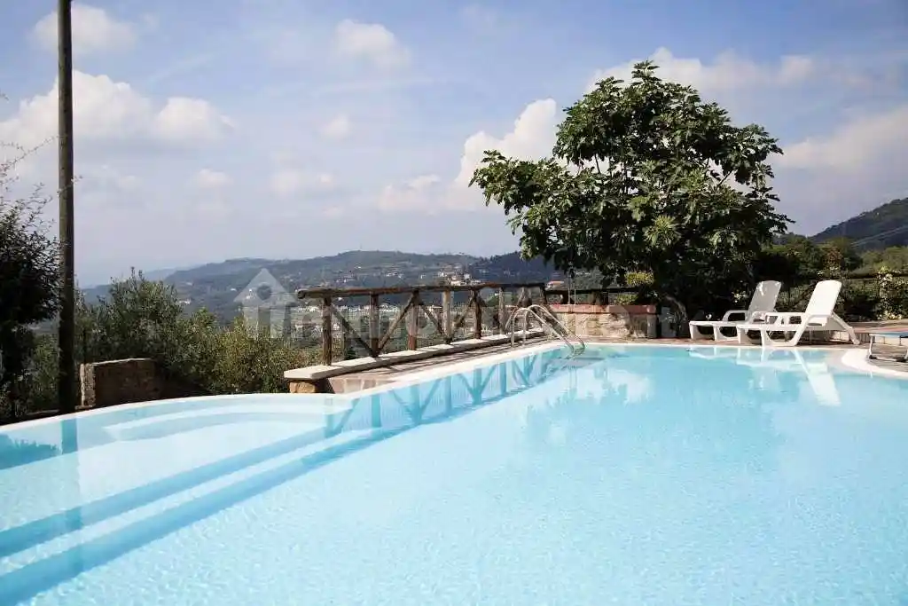 Rustico - Casale in vendita a Lamporecchio