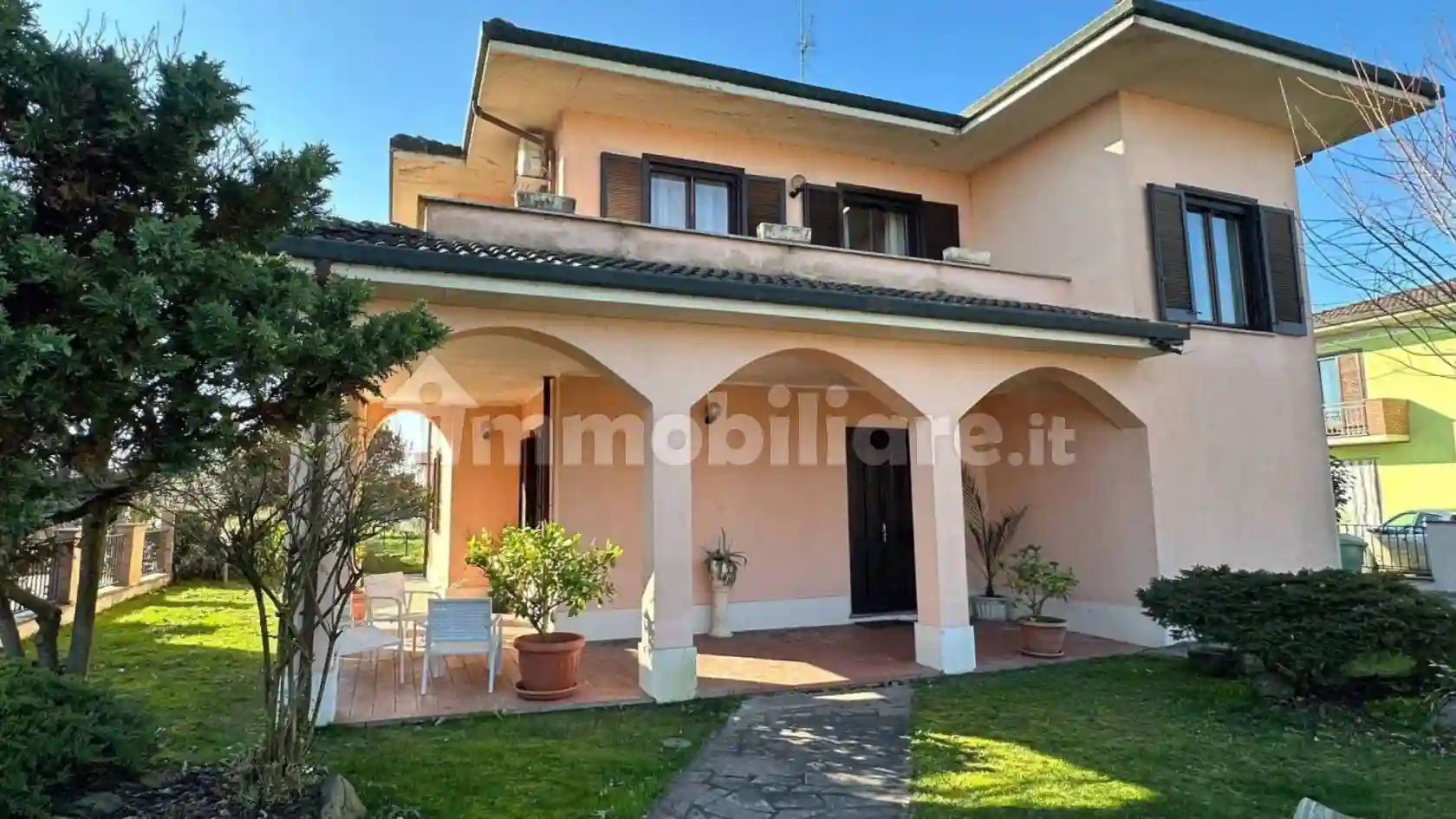 Villa - foto 2