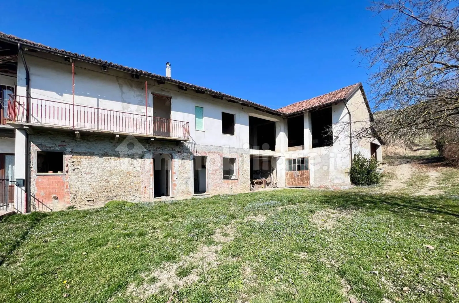 Rustico - Casale in vendita a Alba