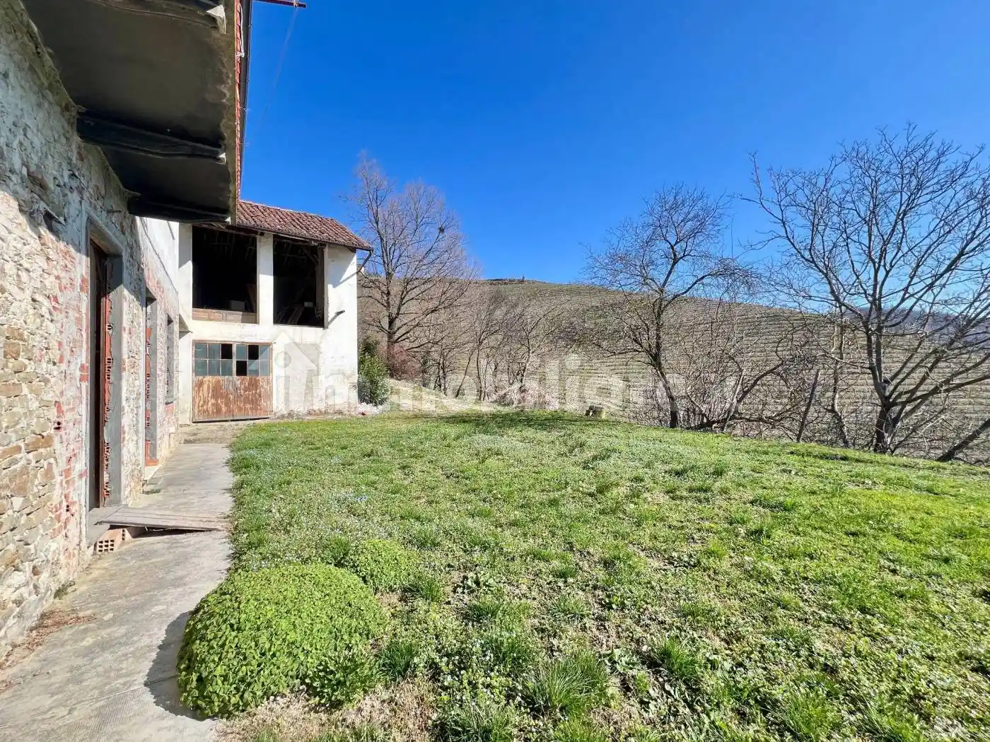 Cascina frazione San Rocco Cherasca 42, Località Serre, Madonna di Como, Alba - foto 4