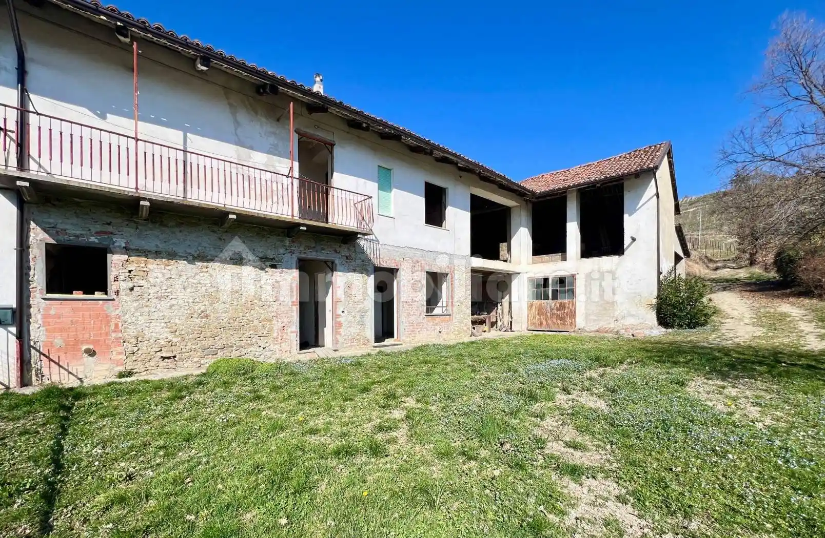 Cascina frazione San Rocco Cherasca 42, Località Serre, Madonna di Como, Alba - foto 5