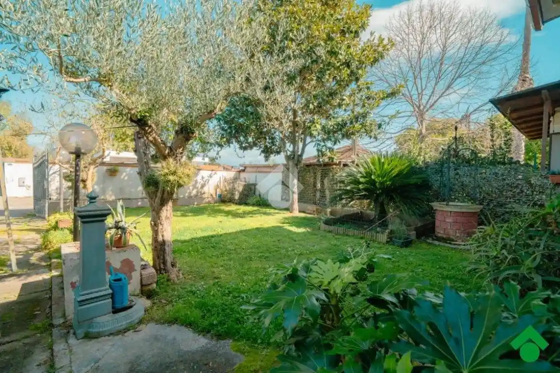 Villa bifamiliare Strada Piscina Panzesi 309, Borgo Piave, Latina - foto 2