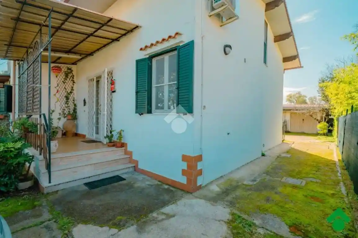 Villa bifamiliare Strada Piscina Panzesi 309, Borgo Piave, Latina - foto 4