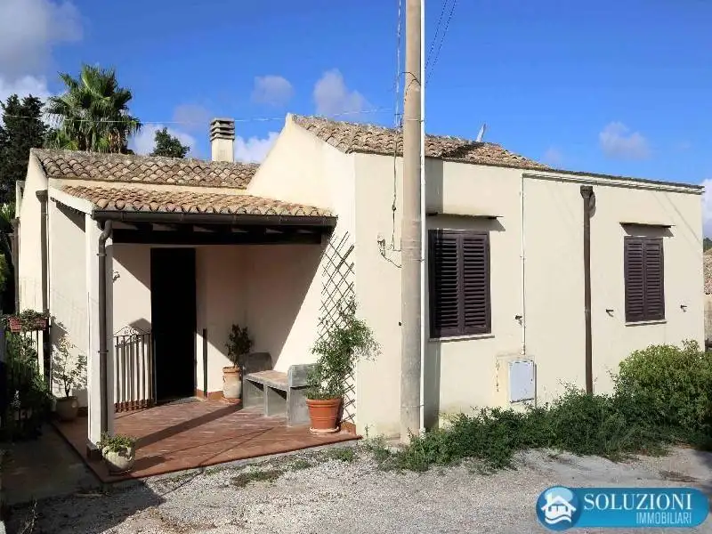 Villa unifamiliare via Salvatore Mancuso, Centro, Buseto Palizzolo - foto 2