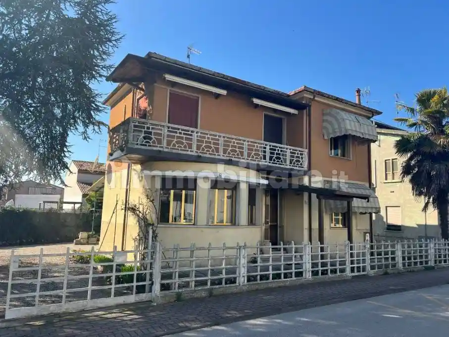 Villa in vendita a Occhiobello