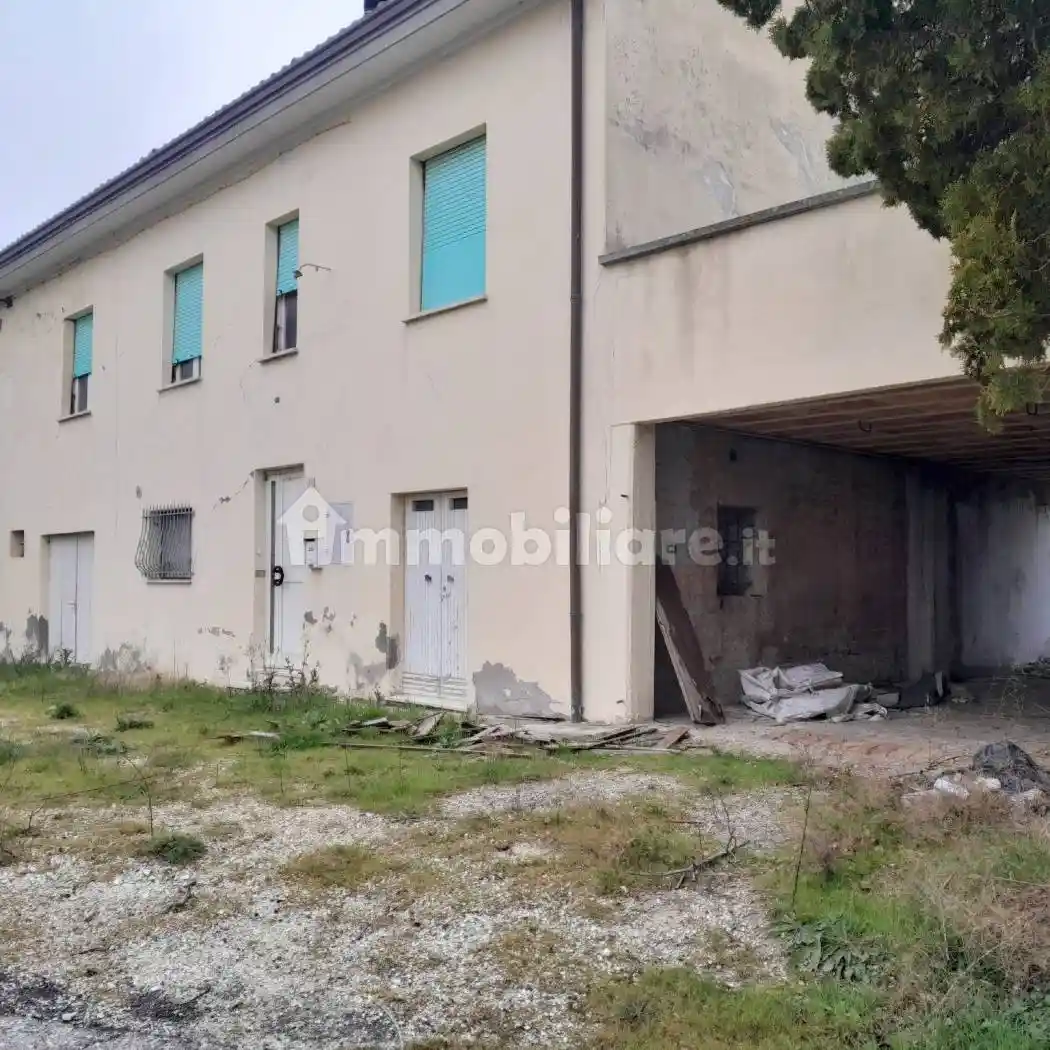 Villa in vendita a Mondavio