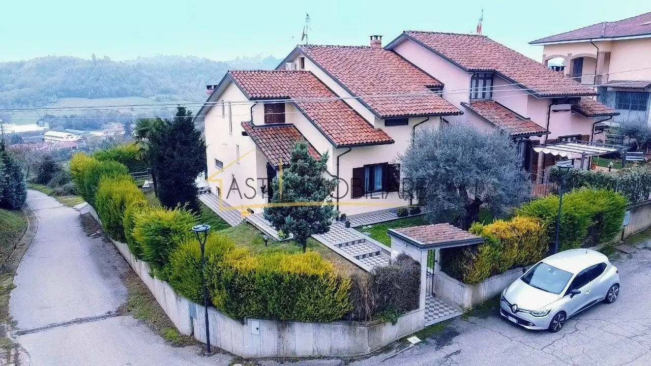 Villa in vendita a Montechiaro d'Asti
