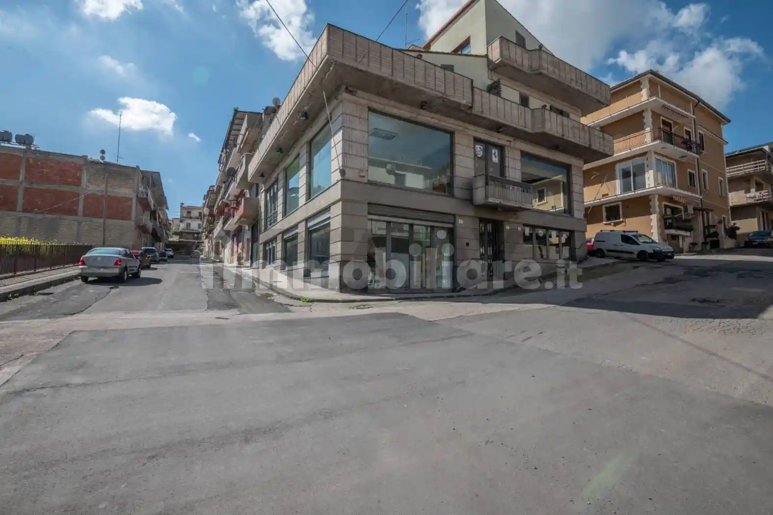 Palazzo - Edificio in vendita a Ramacca