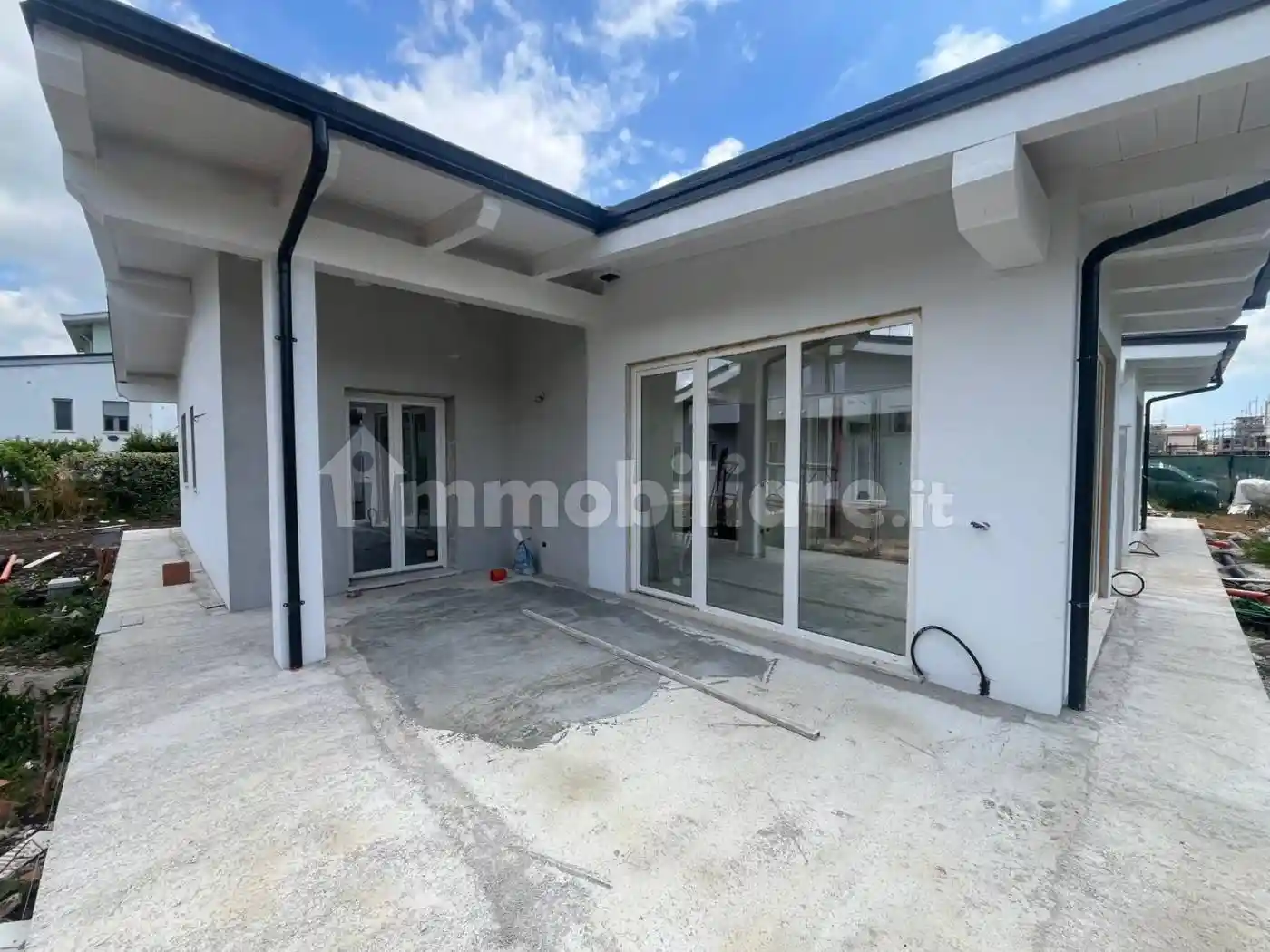 Villa bifamiliare via Giove, Torre del Padiglione - Carano, Aprilia - foto 3