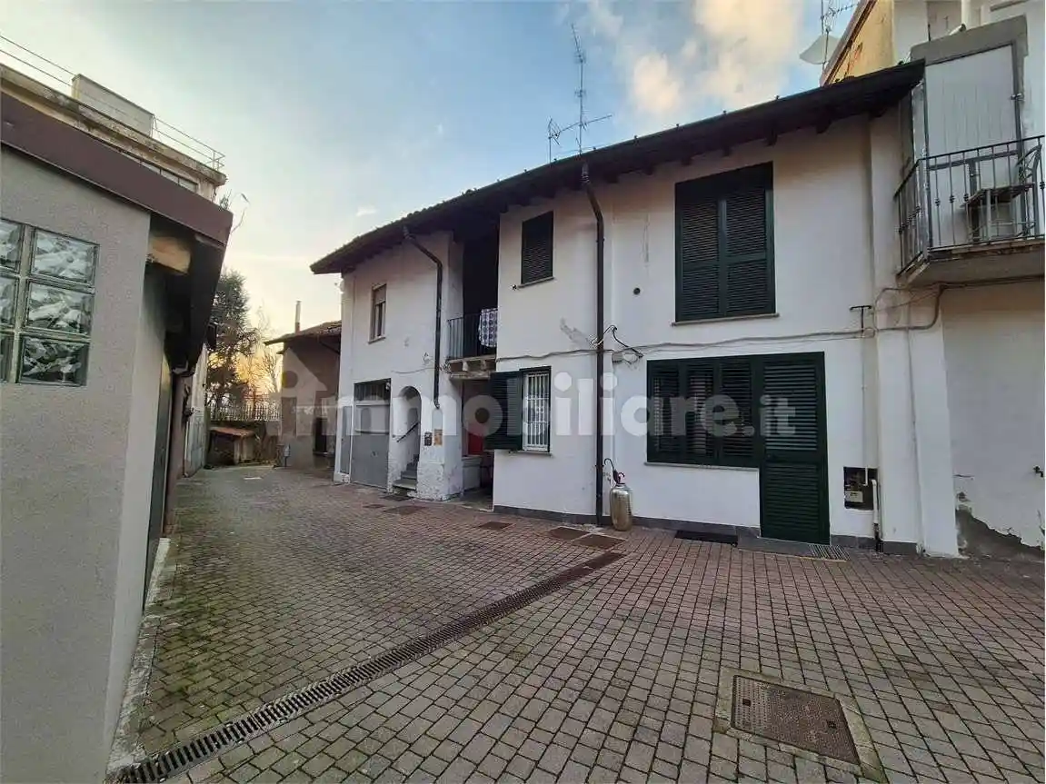 Appartamento in vendita a Bregnano