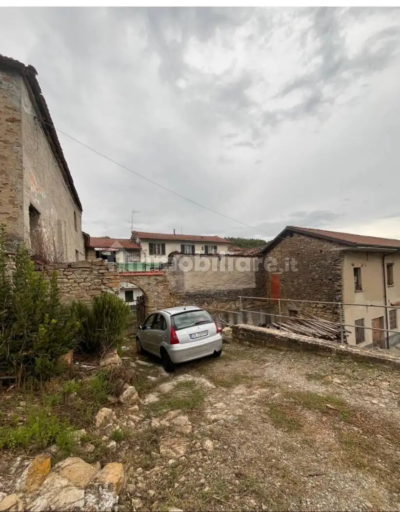 Rustico - Casale in vendita a Vesime