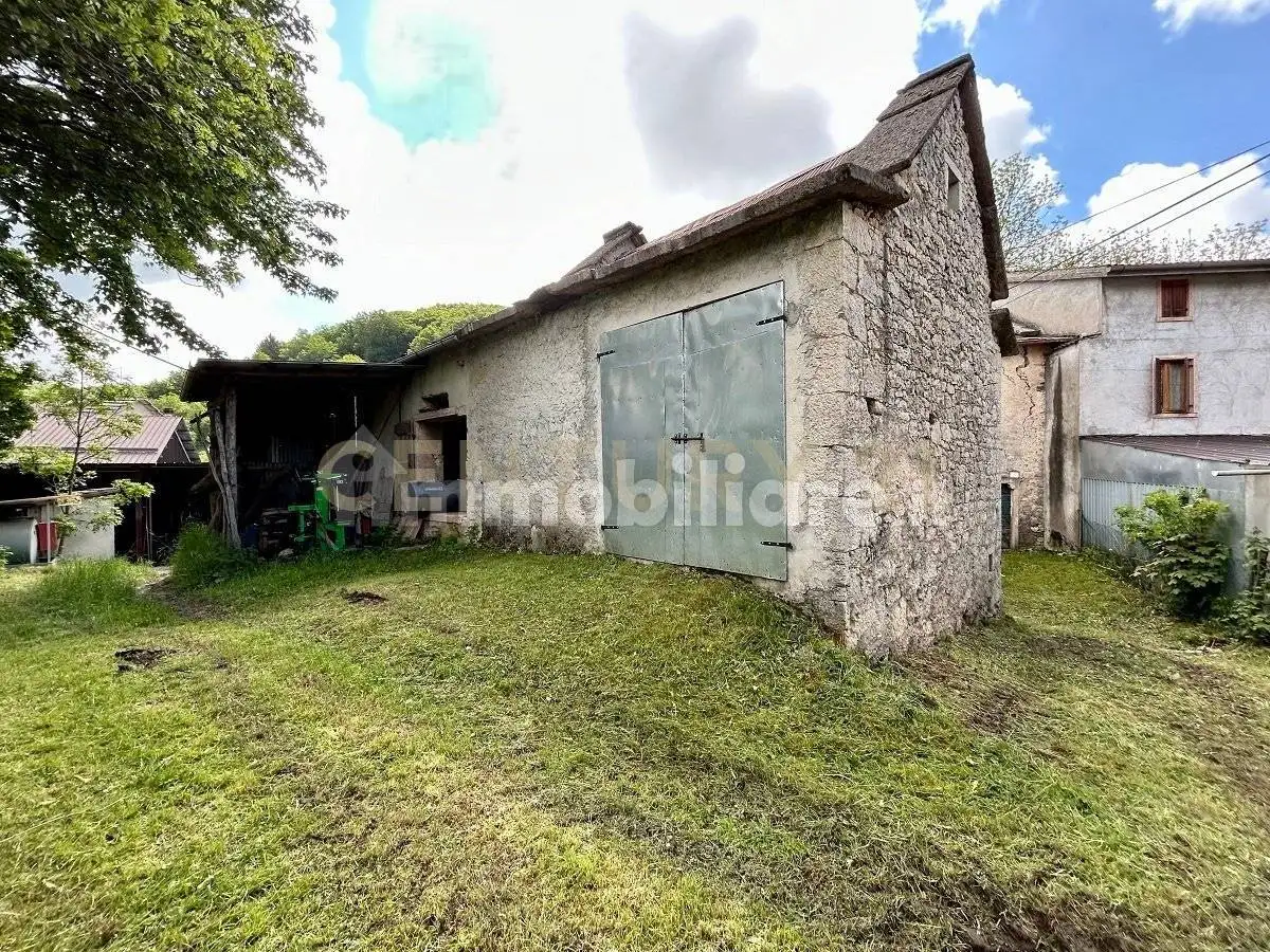 Rustico - Casale in vendita a Velo Veronese