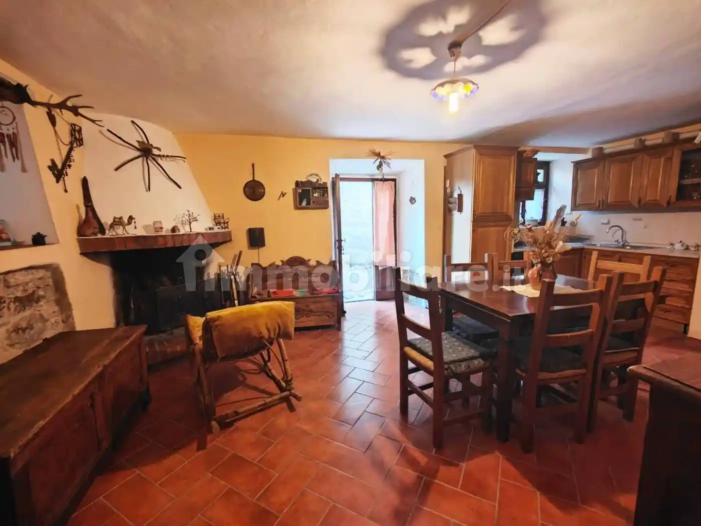 Palazzo - Edificio in vendita a Cavriglia