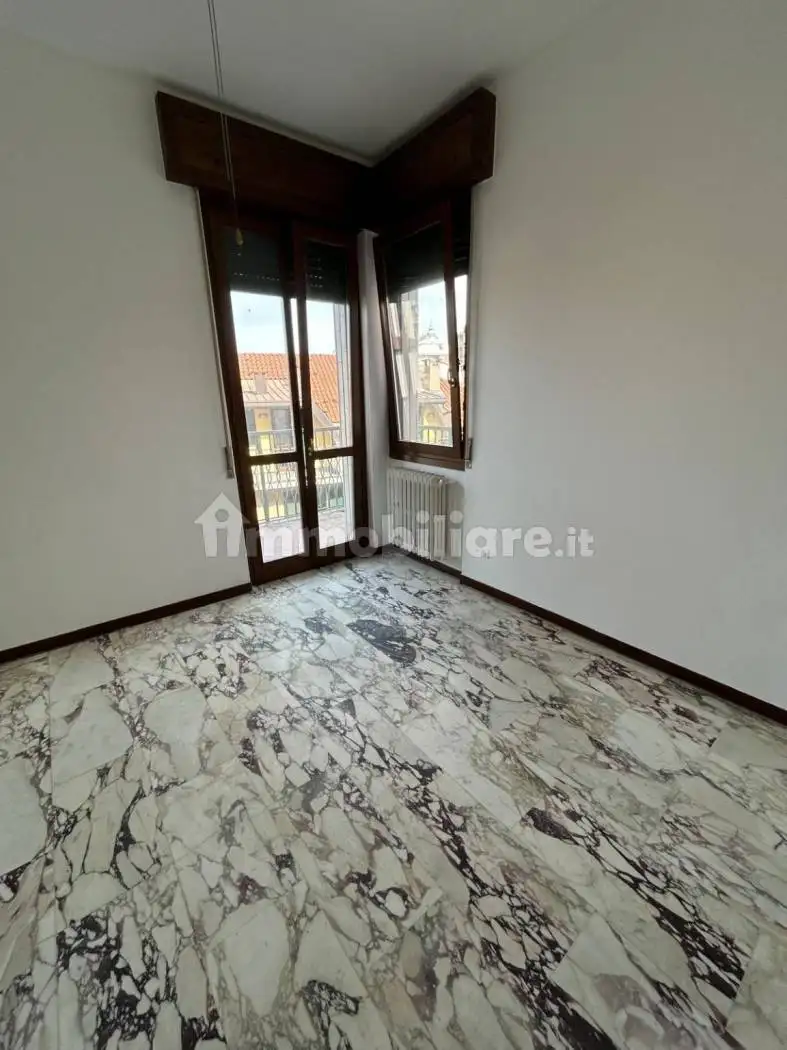 Appartamento in affitto a Rho